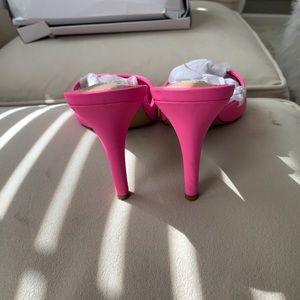 Cutest Pink Slides Ever❤️